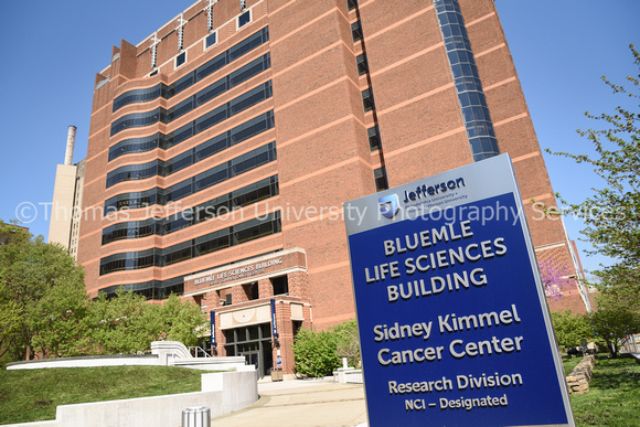 Bluemle Life Sciences Building 2018-5495