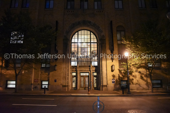College Gross Clinic thru window at Night 2018-3473