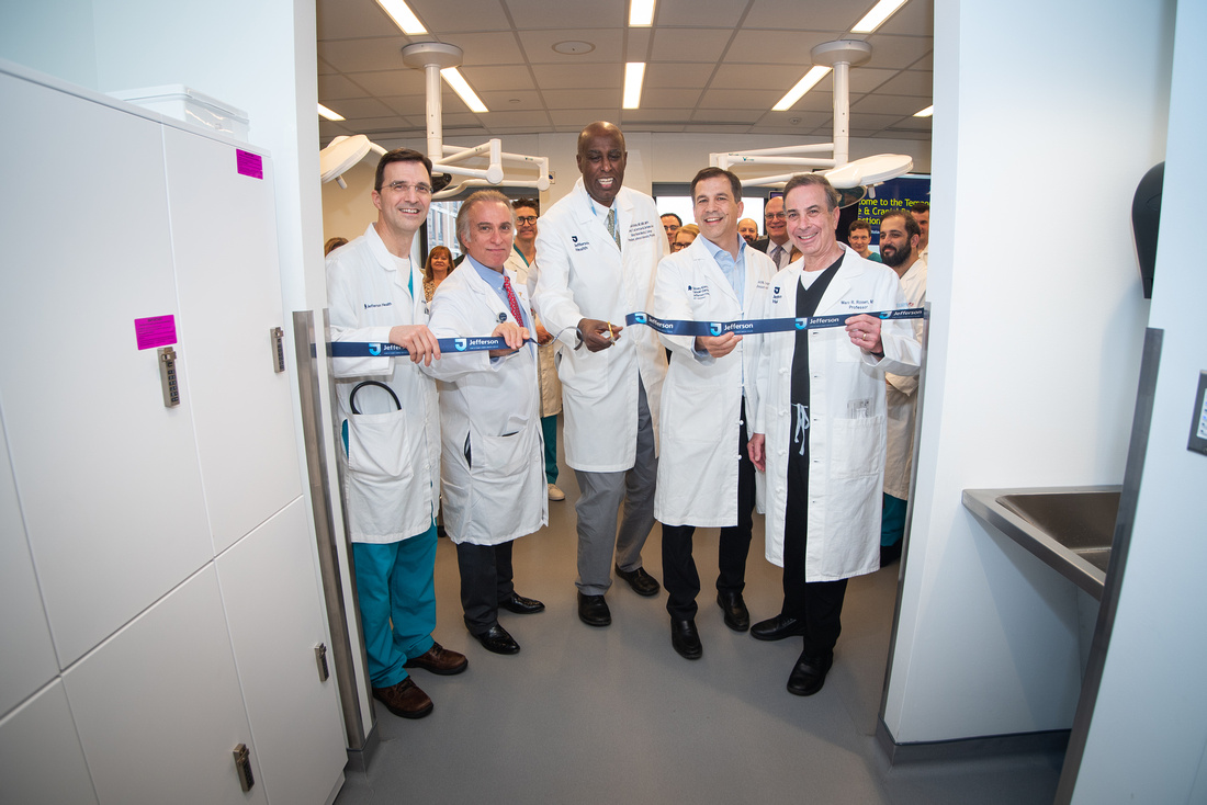 Ribbon Cutting Curtis 1125 Lab Oto and Neuro-